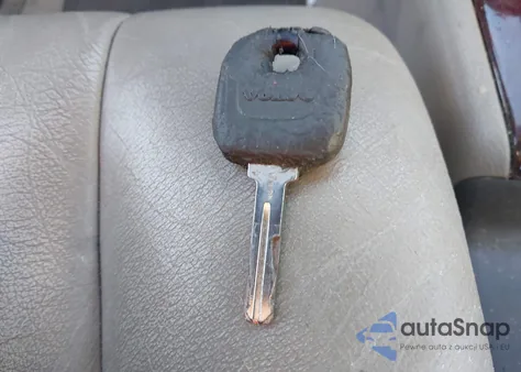 2000 Volvo S70 Se from USA, damaged, VIN YV1LS61J2Y2633000